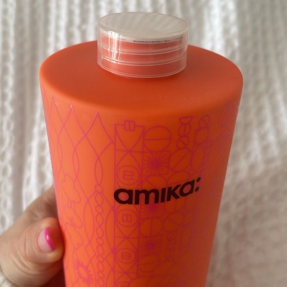 New Amika shampoo 33.8 oz - Picture 3 of 3